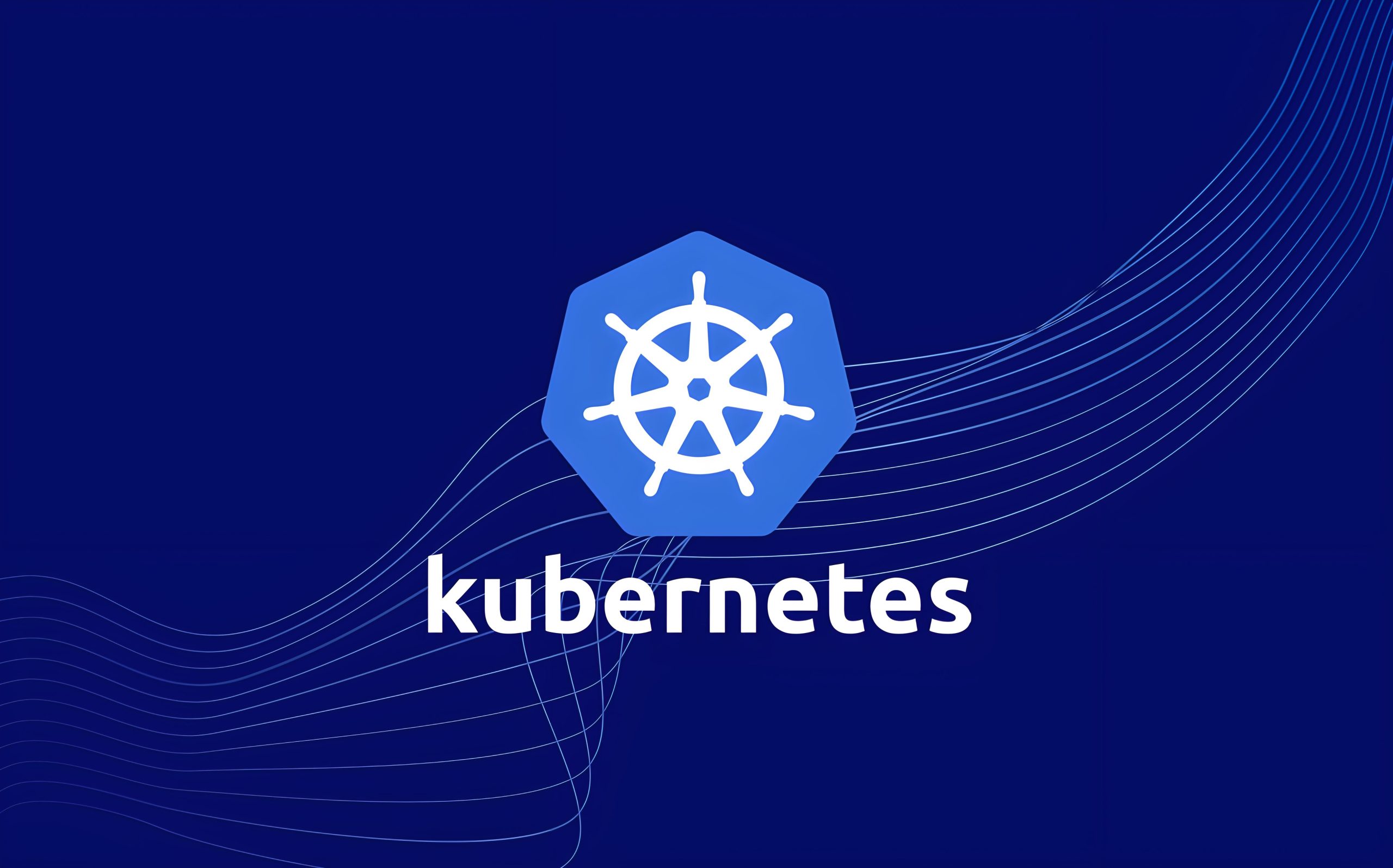 Kubernetes 已正式确立为 AI 领域的“操作系统”，2025年生产环境采用率高达82%，标志着云原生技术彻底转变为“基础设施标准”。